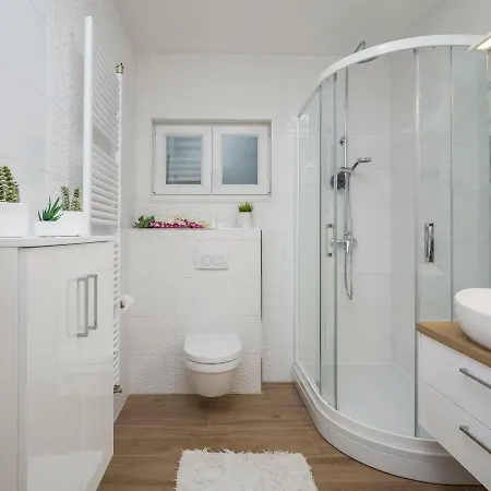 Kuca Za Odmor Drnis, Miljevci Villa *