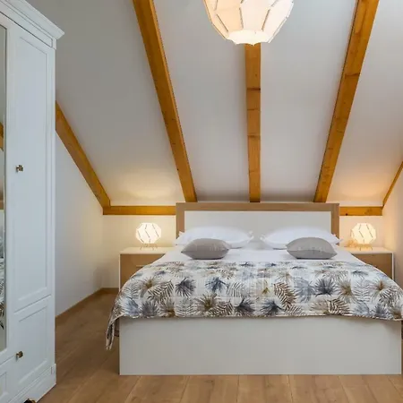 Kuca Za Odmor Drnis, Miljevci Villa *